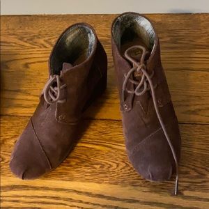 Toms suede wedge booties